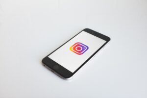Read more about the article How to Convert Clients Through Instagram?